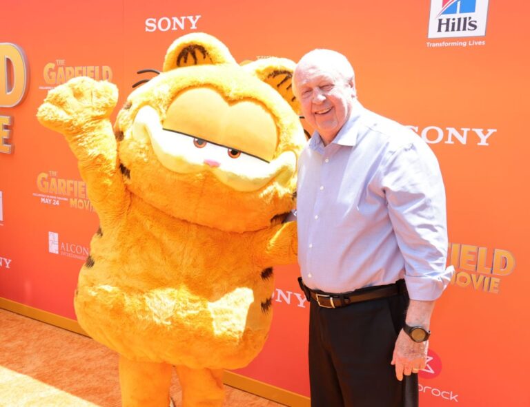 Jim Davis Net Worth